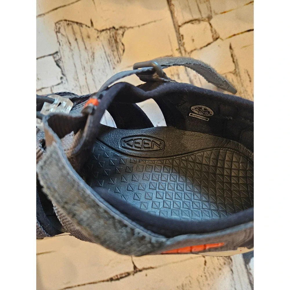 KEEN Newport Neo H2 Kids Sandals Size 6 Grey Black Orange Water Shoes 1018426